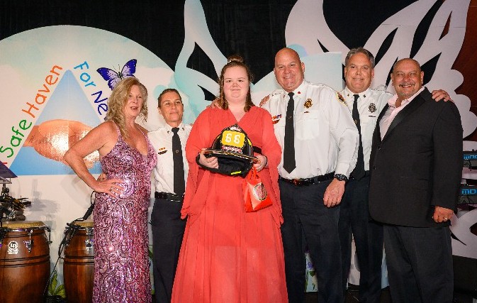 Fire rescue team reunites with “Baby Hope” after 21 years