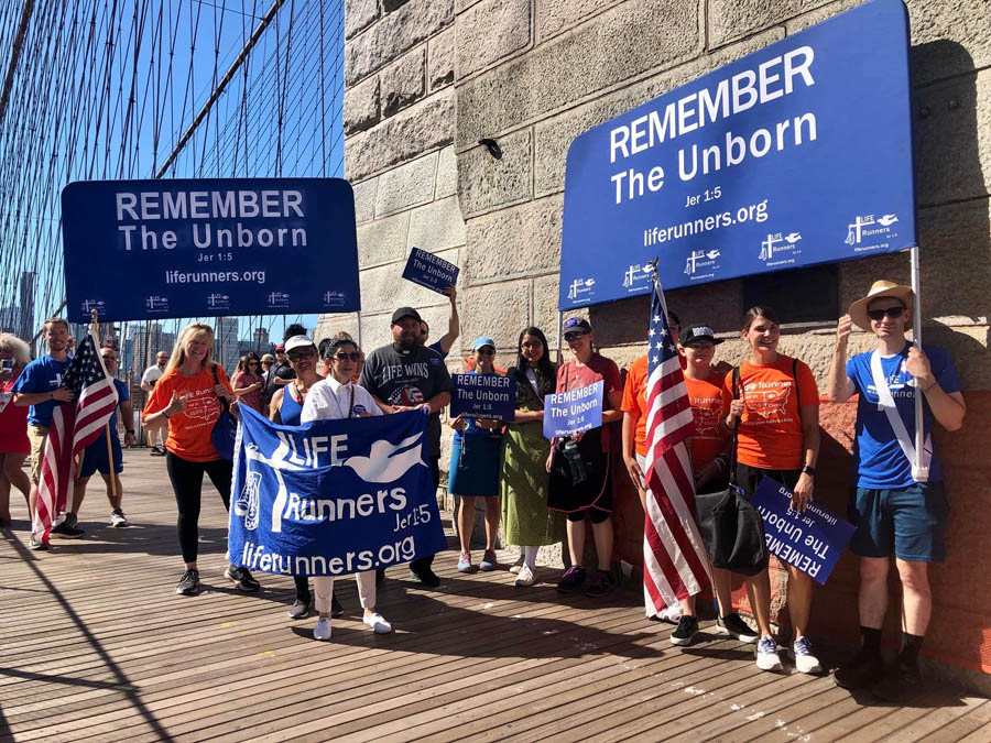 LIFR Runners 2022 A-Cross America Relay - Brooklyn Bridge